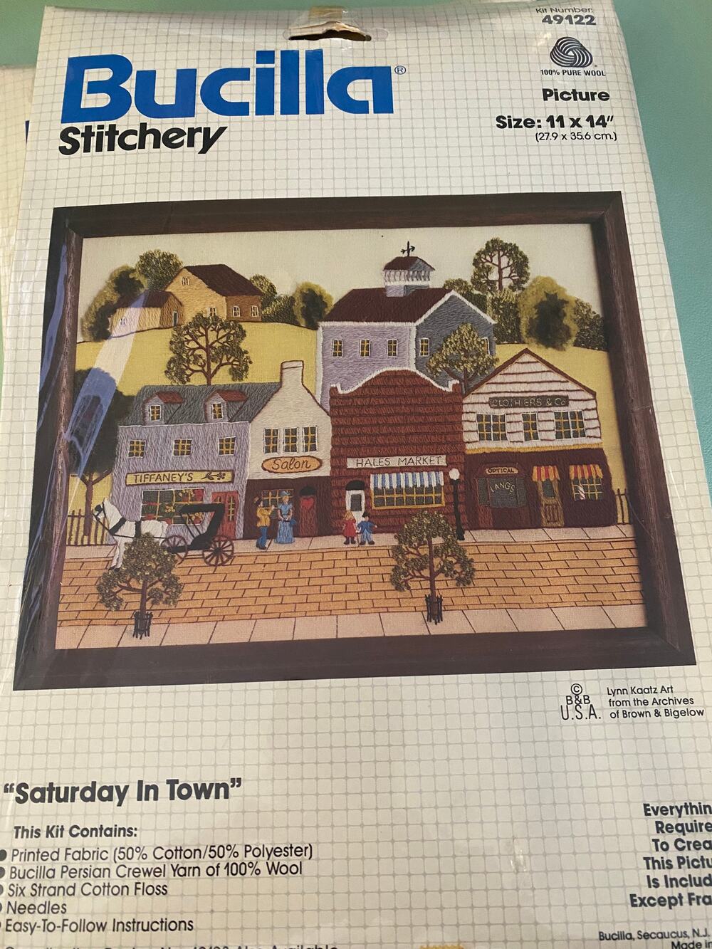 Bucilla Vintage Stitchery Crewel Kit "Saturday in Town" RARE
